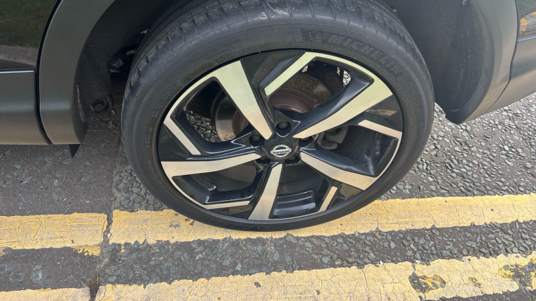 Nissan Qashqai 1.3 DiG-T Tekna 5dr Petrol Hatchback